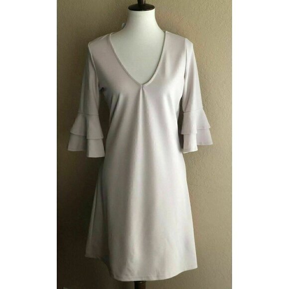 The Vanity Room Dresses & Skirts - The Vanity Room Womens Beige Ruffle Sleeve Dress M
